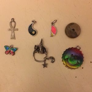 Bag of 7 charms
